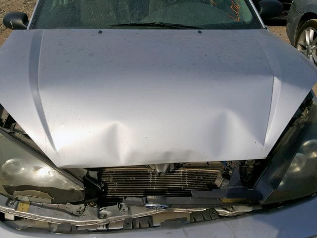 1FAFP33P2YW410975 - 2000 FORD FOCUS LX SILVER photo 7