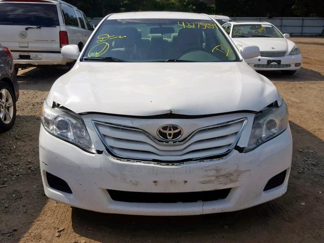 4T4BF3EK4BR095534 - 2011 TOYOTA CAMRY BASE WHITE photo 9