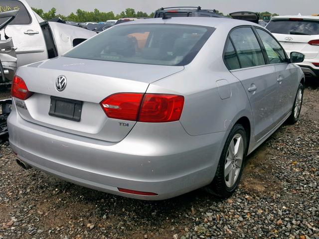 3VWLL7AJ2DM446610 - 2013 VOLKSWAGEN JETTA TDI SILVER photo 4