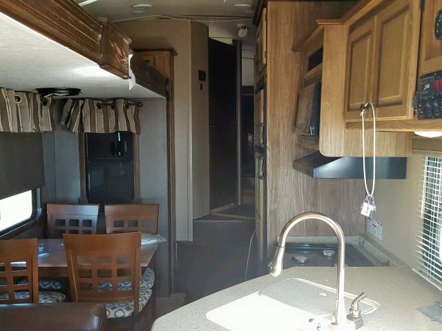 5ZT3SPTB2GF491710 - 2016 WILDWOOD 5TH WHEEL TAN photo 5