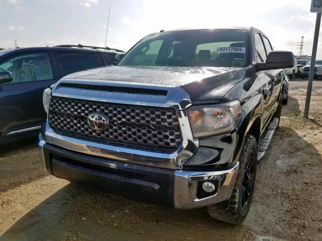 5TFDY5F11JX700951 - 2018 TOYOTA TUNDRA CRE BLACK photo 2