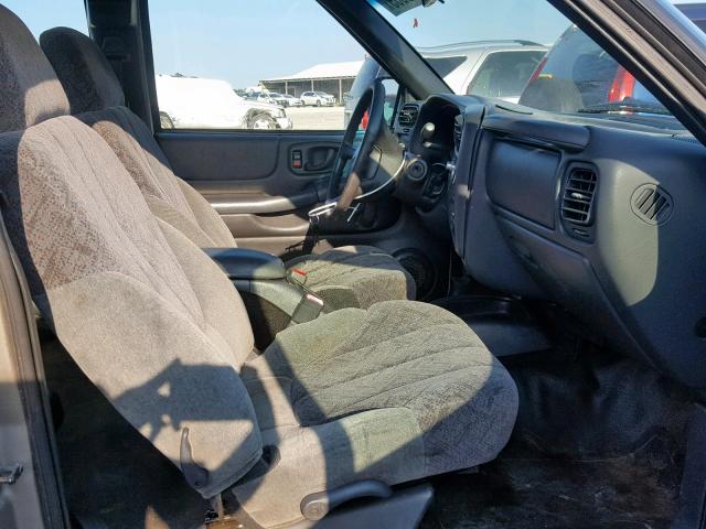 1GTDT19W728206894 - 2002 GMC SONOMA TAN photo 5