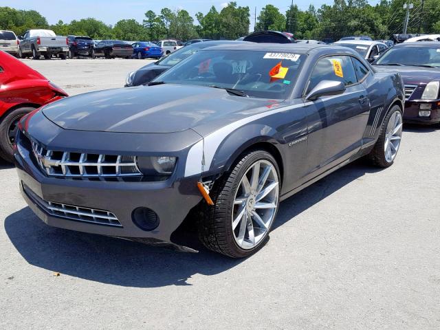 2G1FE1EV0A9186774 - 2010 CHEVROLET CAMARO LS GRAY photo 2