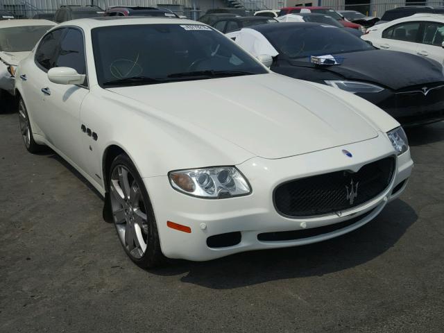 ZAMFE39AX80033670 - 2008 MASERATI QUATTROPOR WHITE photo 1