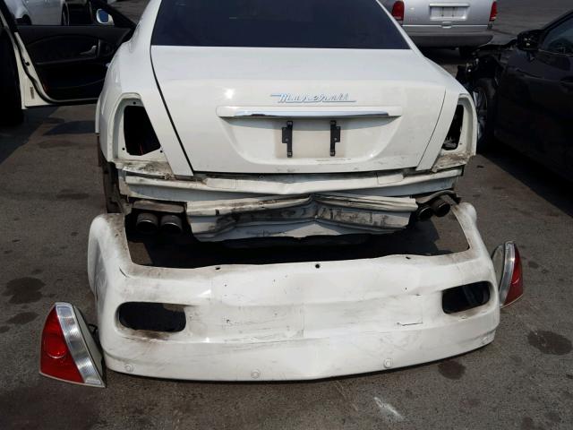 ZAMFE39AX80033670 - 2008 MASERATI QUATTROPOR WHITE photo 9