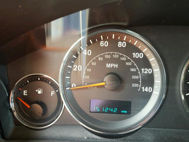 1J8HG48KX6C260840 - 2006 JEEP COMMANDER Gümüş foto 8