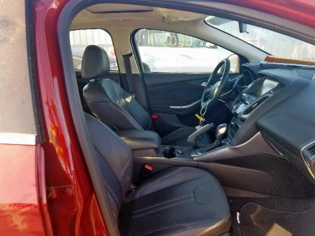 1FADP3N21EL131698 - 2014 FORD FOCUS TITA RED photo 5