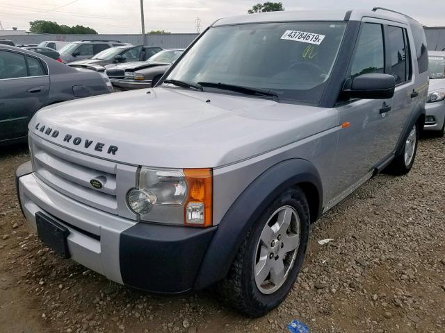 SALAE24415A342646 - 2005 LAND ROVER LR3 SE SILVER photo 2