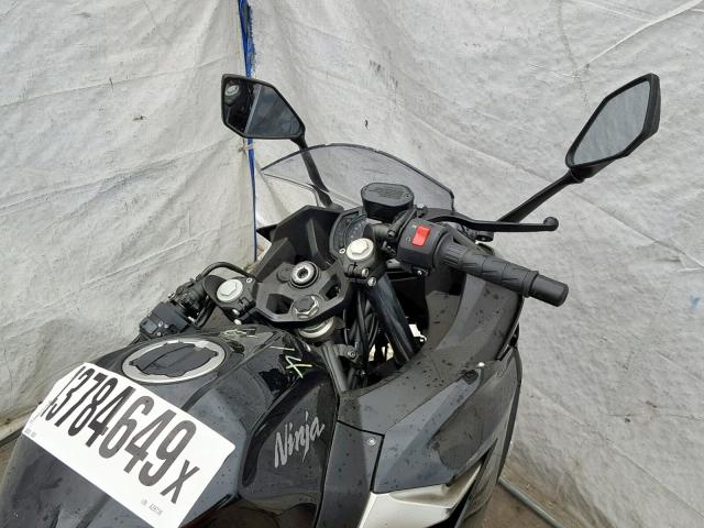 JKAEXKG10KDA28739 - 2019 KAWASAKI EX400 BLACK photo 5