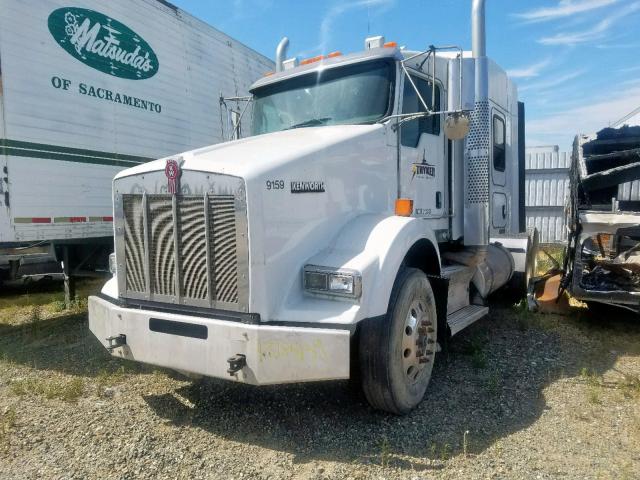 1XKDD49X8DJ359159 - 2013 KENWORTH CONSTRUCTI WHITE photo 2