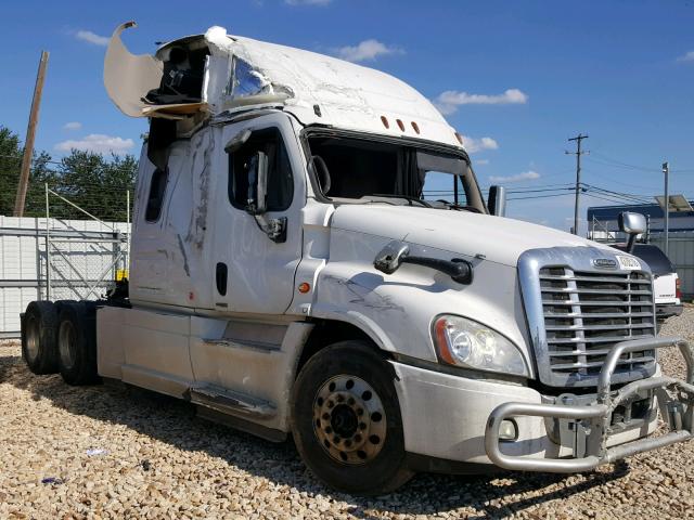 3AKJGLD5XGSHB8456 - 2016 FREIGHTLINER CASCADIA 1 WHITE photo 1