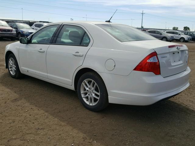 3FAHP0GA5BR319285 - 2011 FORD FUSION S WHITE photo 3