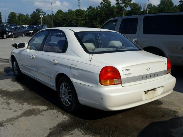 KMHWF25V8YA184744 - 2000 HYUNDAI SONATA BAS WHITE photo 3