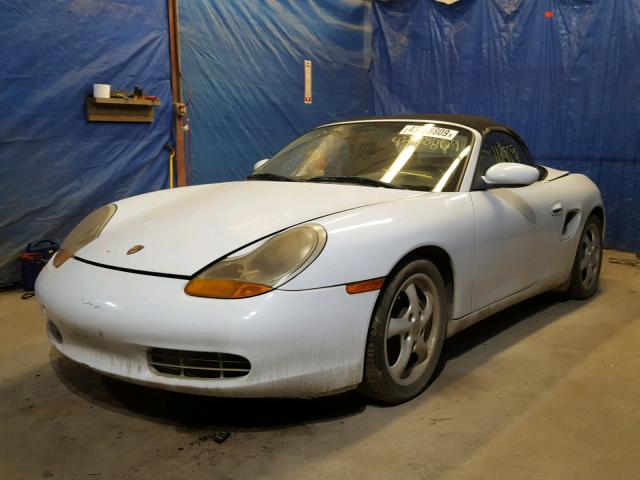 WP0CA2986WU623218 - 1998 PORSCHE BOXSTER WHITE photo 2