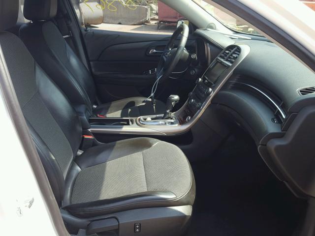 1G11D5RR7DF111941 - 2013 CHEVROLET MALIBU 1LT თეთრი ფოტო 5