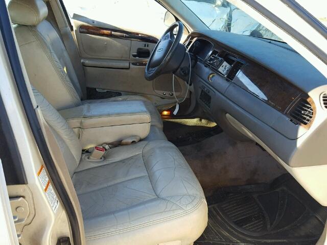 1LNHM83W6XY624222 - 1999 LINCOLN TOWN CAR C TAN photo 5