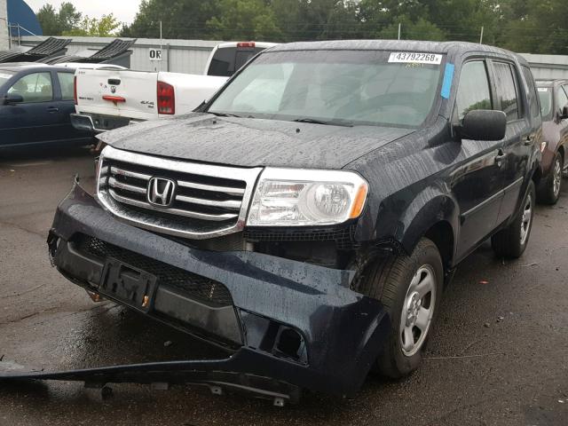 5FNYF3H28CB006529 - 2012 HONDA PILOT LX BLUE photo 2