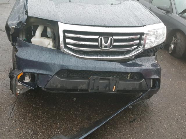 5FNYF3H28CB006529 - 2012 HONDA PILOT LX BLUE photo 9