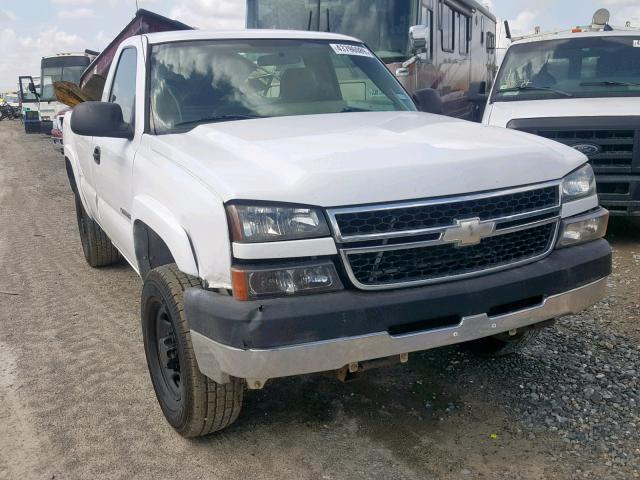 1GCHC24U06E230278 - 2006 CHEVROLET SILVERADO WHITE photo 1