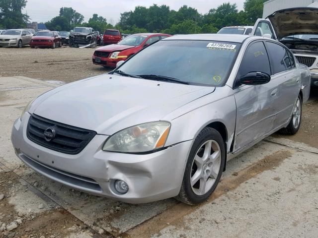 1N4BL11E82C105036 - 2002 NISSAN ALTIMA SE SILVER photo 2