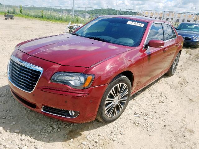 2C3CCAGG1CH182566 - 2012 CHRYSLER 300 S RED photo 2