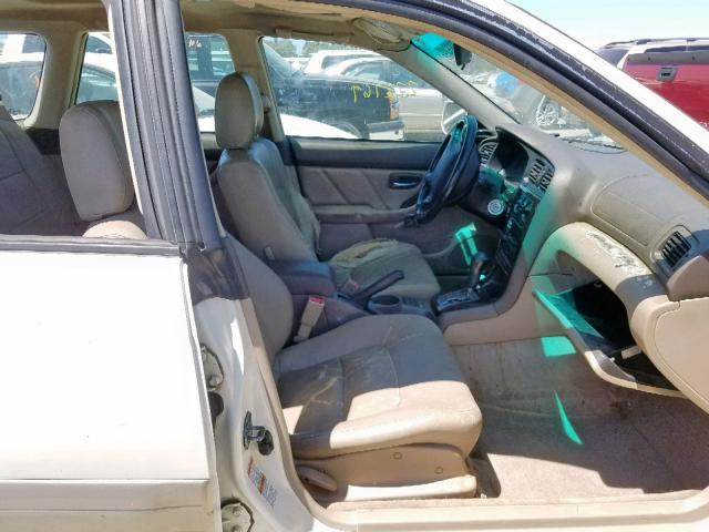 4S3BH686127600422 - 2002 SUBARU LEGACY OUT WHITE photo 5