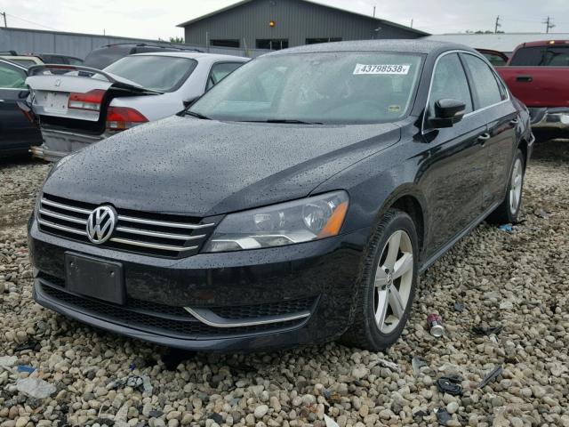 1VWBH7A38DC012577 - 2013 VOLKSWAGEN PASSAT SE BLACK photo 2