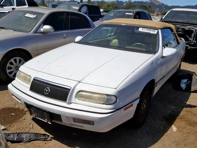 1C3EU4530RF151231 - 1994 CHRYSLER LEBARON BA WHITE photo 2