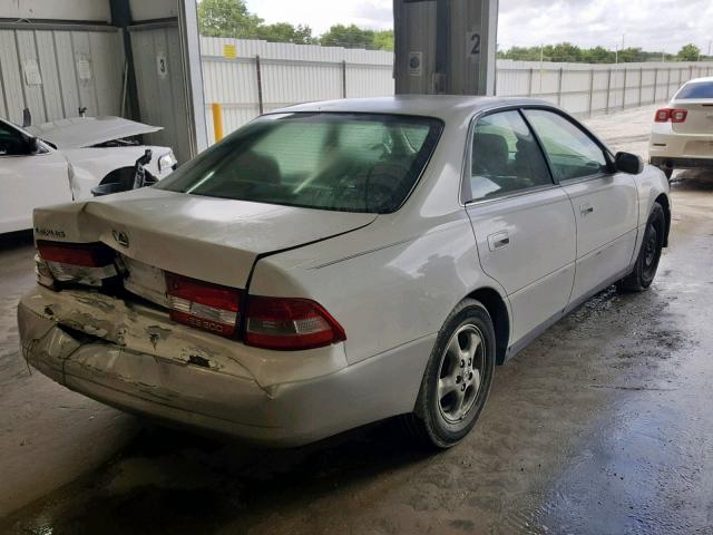 JT8BF28GXY0244396 - 2000 LEXUS ES 300 WHITE photo 4