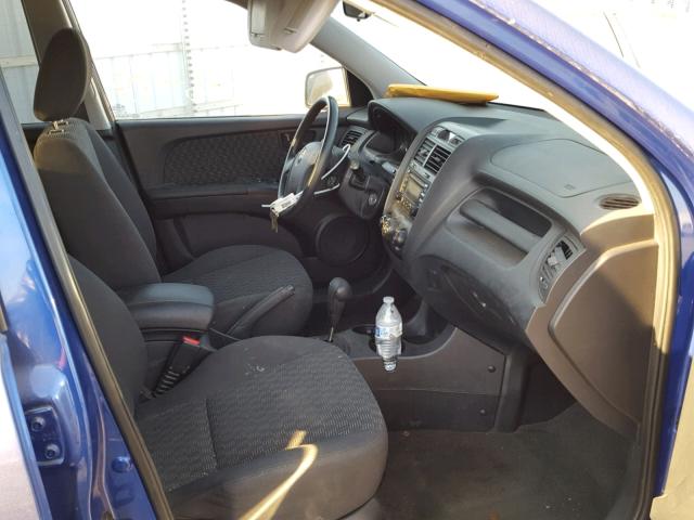 KNDJF724777324480 - 2007 KIA SPORTAGE L BLUE photo 5