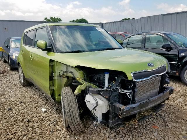 KNDJN2A23F7763129 - 2015 KIA SOUL GREEN photo 1