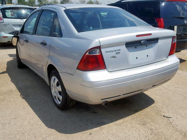 1FAFP34N07W363179 - 2007 FORD FOCUS ZX4 SILVER photo 3