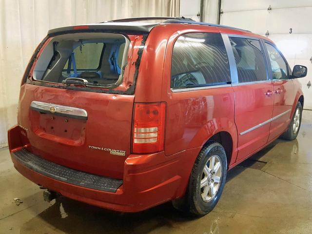 2A8HR54169R626298 - 2009 CHRYSLER TOWN & COU RED photo 4