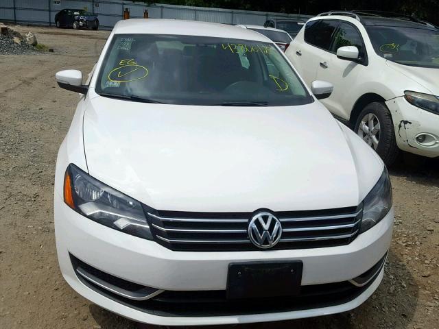 1VWAP7A31DC112325 - 2013 VOLKSWAGEN PASSAT S WHITE photo 9