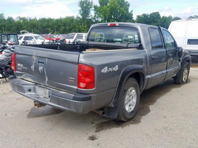 1D7HW48NX5S226413 - 2005 DODGE DAKOTA QUA GRAY photo 4