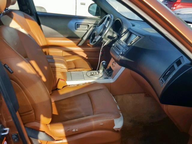 JNRBS08W74X404082 - 2004 INFINITI FX45 ORANGE photo 5