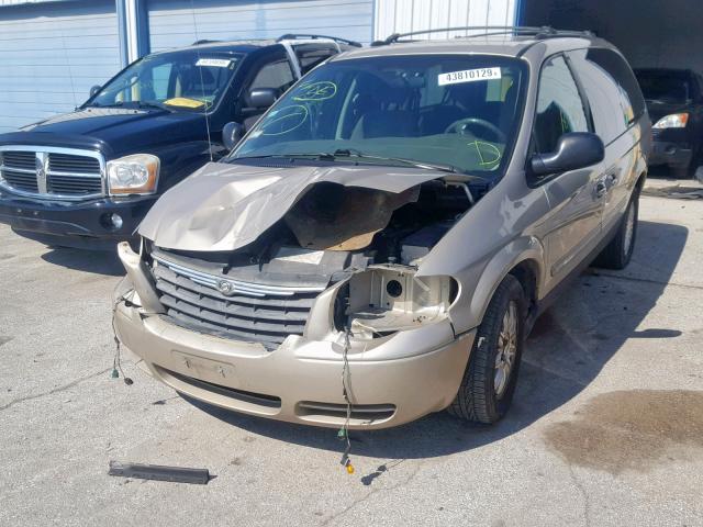 2A4GP54L56R624946 - 2006 CHRYSLER TOWN & COU GOLD photo 2