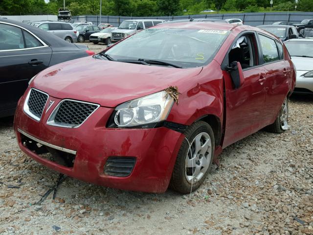 5Y2SP6E81AZ414844 - 2010 PONTIAC VIBE RED photo 2