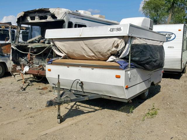 1UJAJ01E8215V0216 - 2002 JAYCO QWEST  WHITE photo 2