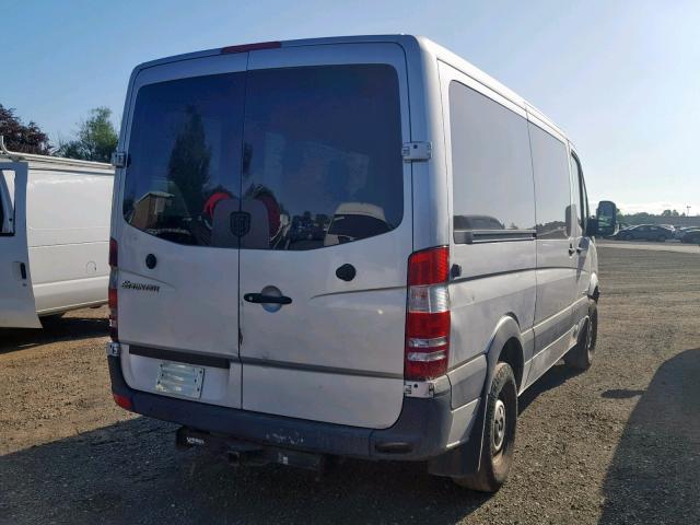 WD8PE746X75133423 - 2007 DODGE SPRINTER 2 SILVER photo 4