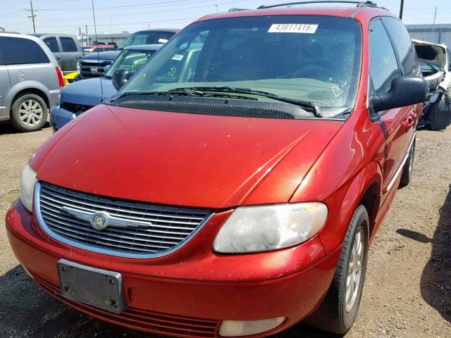 2C8GP54L12R623954 - 2002 CHRYSLER TOWN & COU RED photo 2