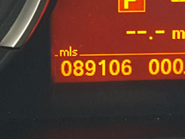 WBALM7C56BE383821 - 2011 BMW Z4 SDRIVE3 RED photo 8