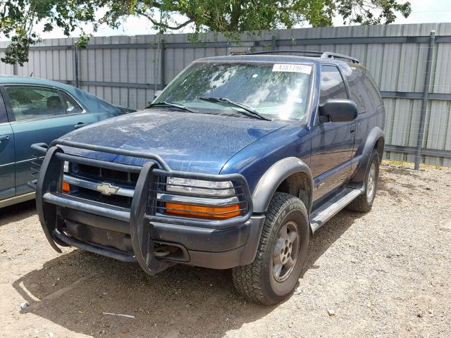 1GNCT18W0YK178386 - 2000 CHEVROLET BLAZER BLUE photo 2