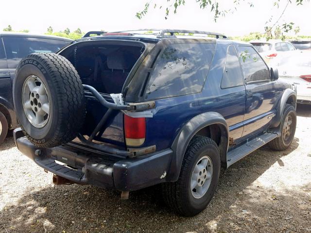 1GNCT18W0YK178386 - 2000 CHEVROLET BLAZER BLUE photo 4