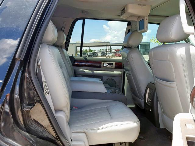 5LMFU28R34LJ08042 - 2004 LINCOLN NAVIGATOR შავი ფოტო 6
