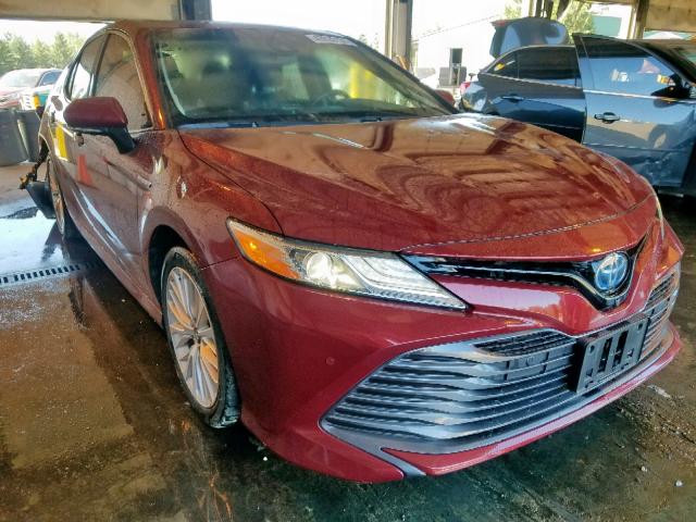 4T1B21HK2JU502819 - 2018 TOYOTA CAMRY HYBR RED photo 1