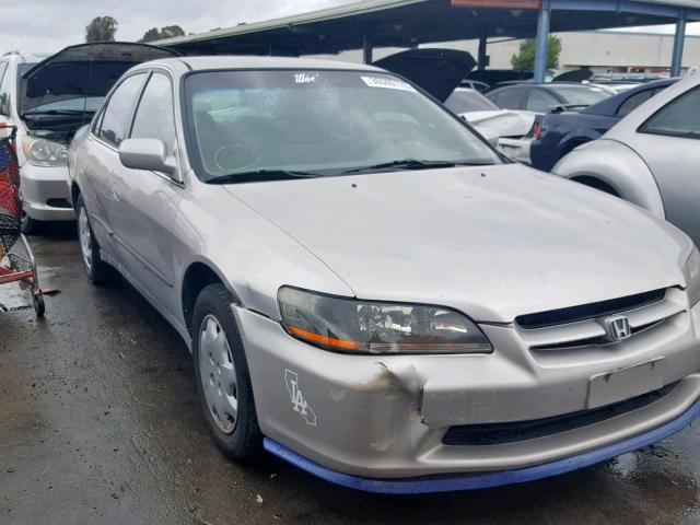 1HGCG5649WA063781 - 1998 HONDA ACCORD LX TAN photo 1