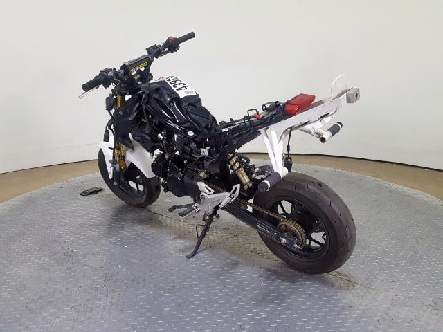 MLHJC6116H5207493 - 2017 HONDA GROM 125 WHITE photo 6