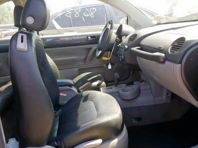 3VWCK31C75M408210 - 2005 VOLKSWAGEN NEW BEETLE ნაცრისფერი ფოტო 5