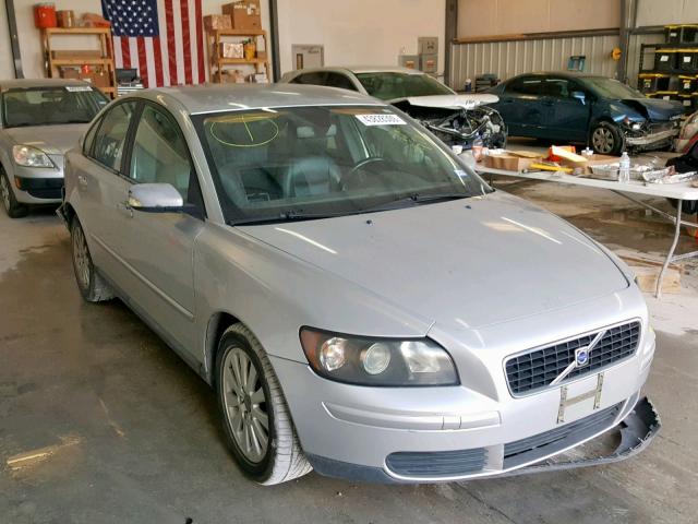 YV1MS390052119883 - 2005 VOLVO S40 2.4I SILVER photo 1